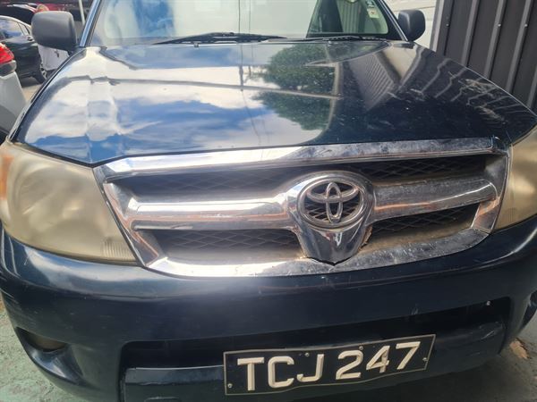 TOYOTA - HILUX D/CAB